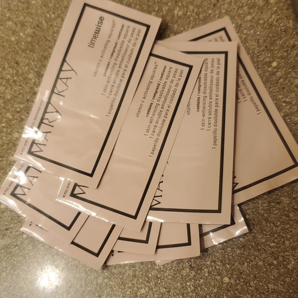 BRAND NEW Mary Kay vitamin c activating squares